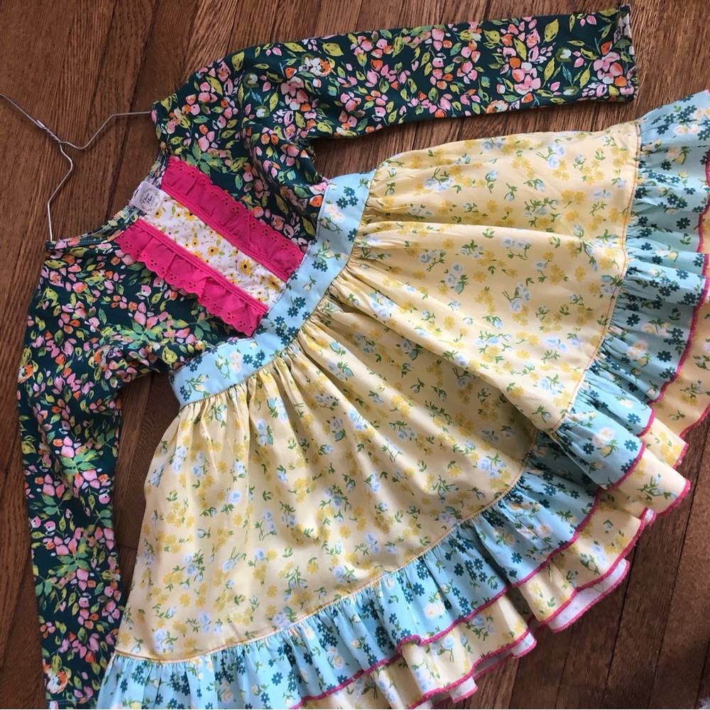 Olive Mae long sleeve twirly dress size 7-8 ruffles flowers boutique